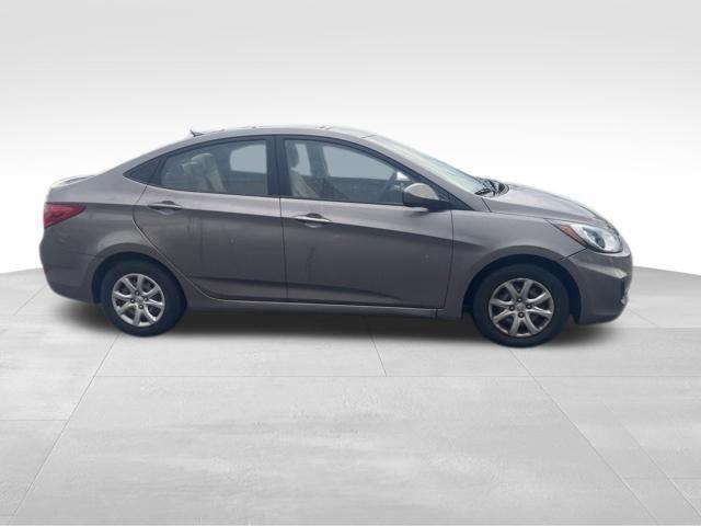 Hyundai Accent  2013