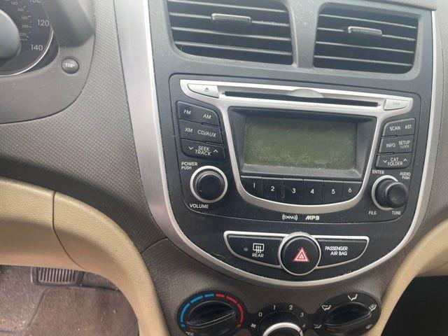 Hyundai Accent  2013