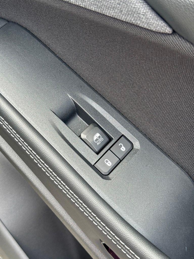 Jeep Cherokee  2026