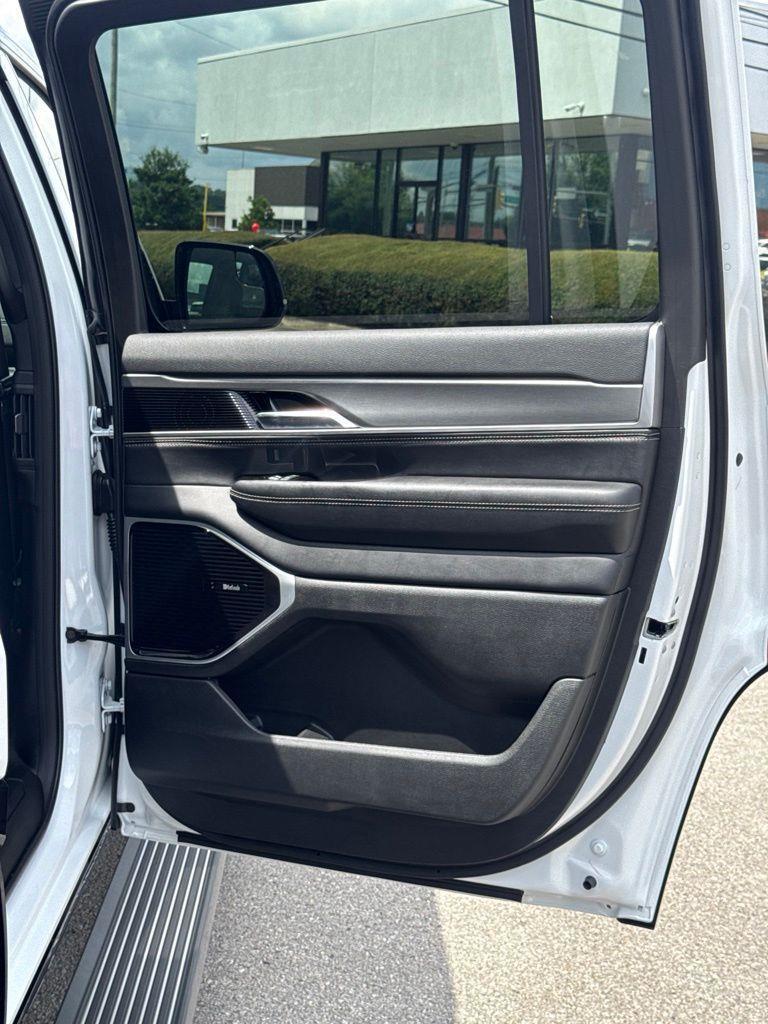 Jeep Wagoneer  2026
