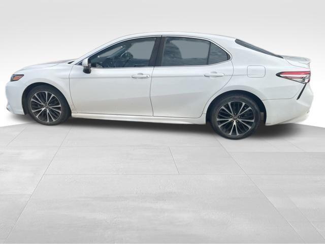 Toyota Camry  2018