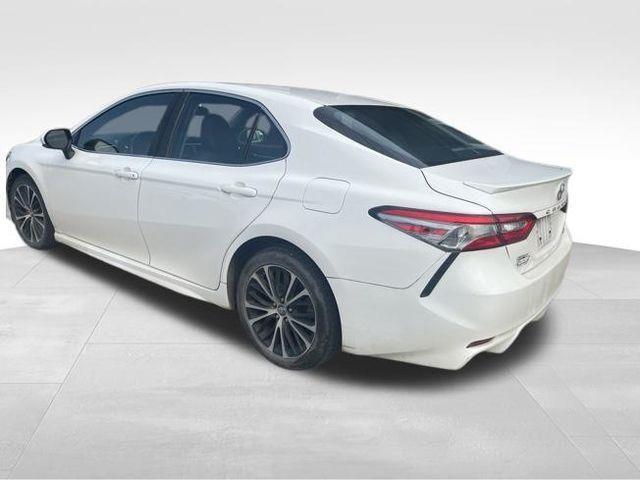 Toyota Camry  2018