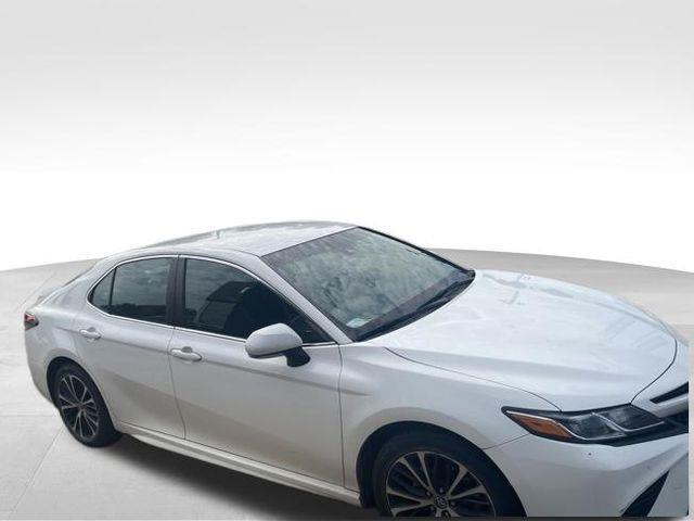 Toyota Camry  2018