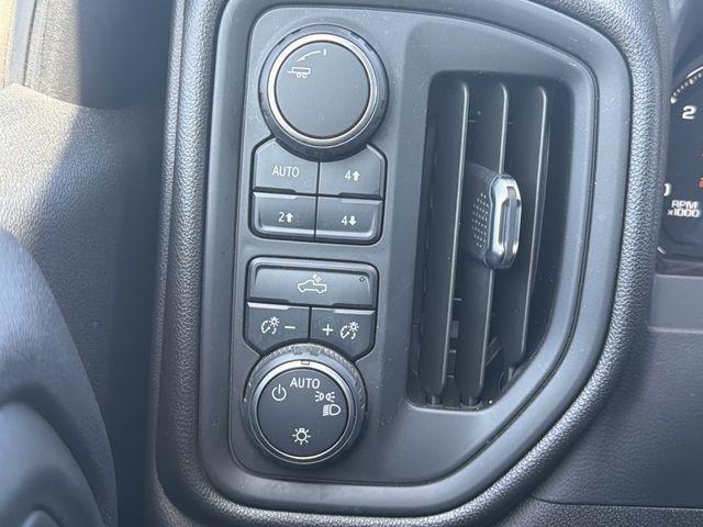 Chevrolet Silverado 1500  2021