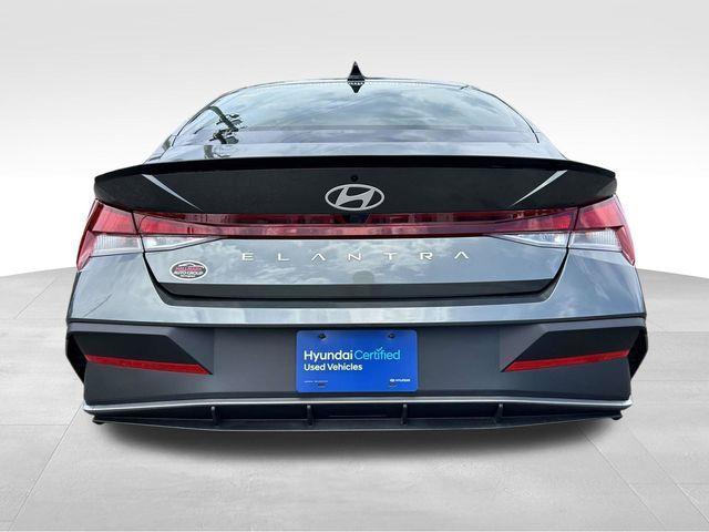 Hyundai Elantra  2026