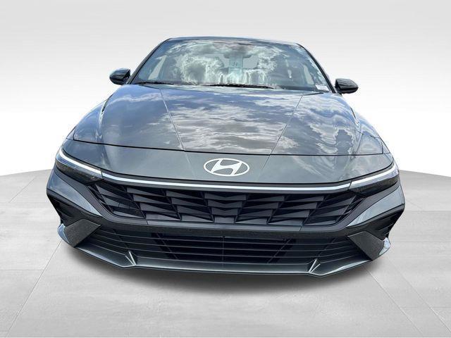Hyundai Elantra  2026