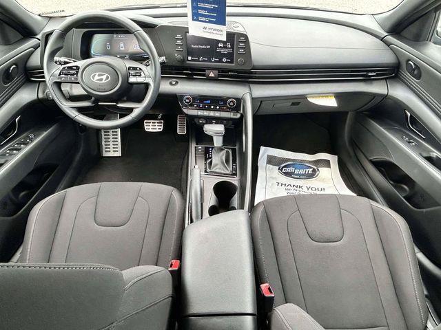 Hyundai Elantra  2026