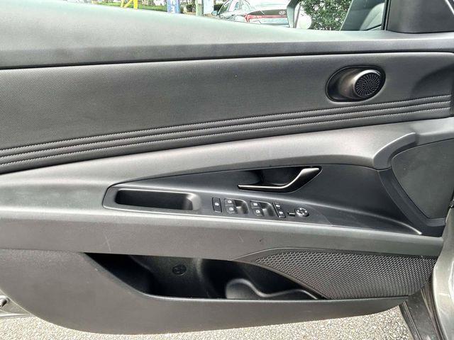 Hyundai Elantra  2026