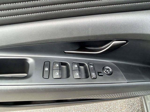Hyundai Elantra  2026