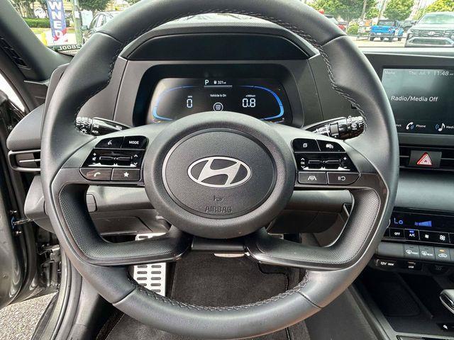 Hyundai Elantra  2026
