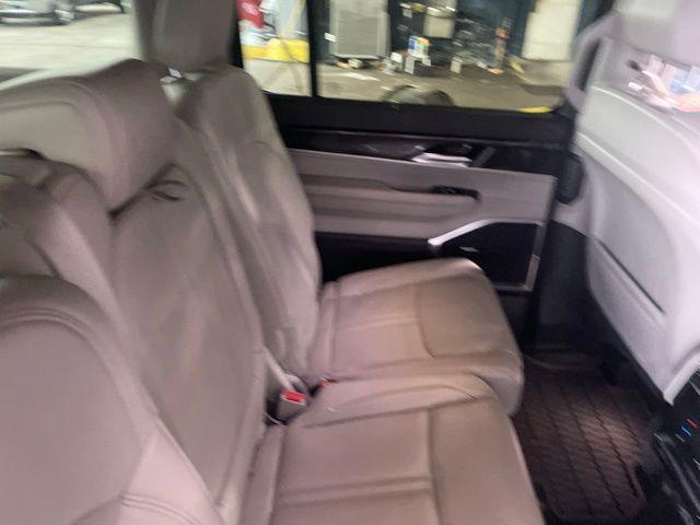 Jeep Wagoneer L  2024