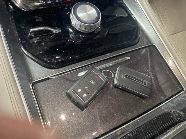 Jeep Wagoneer L  2024