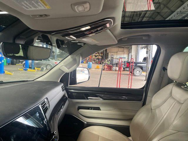 Jeep Wagoneer L  2024
