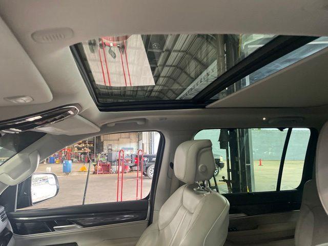 Jeep Wagoneer L  2024