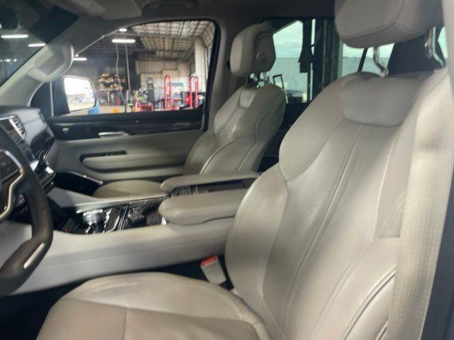 Jeep Wagoneer L  2024