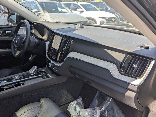 Volvo XC60  2022
