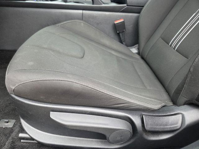 Hyundai Elantra  2024