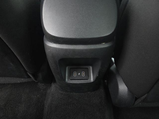 Hyundai Elantra  2024