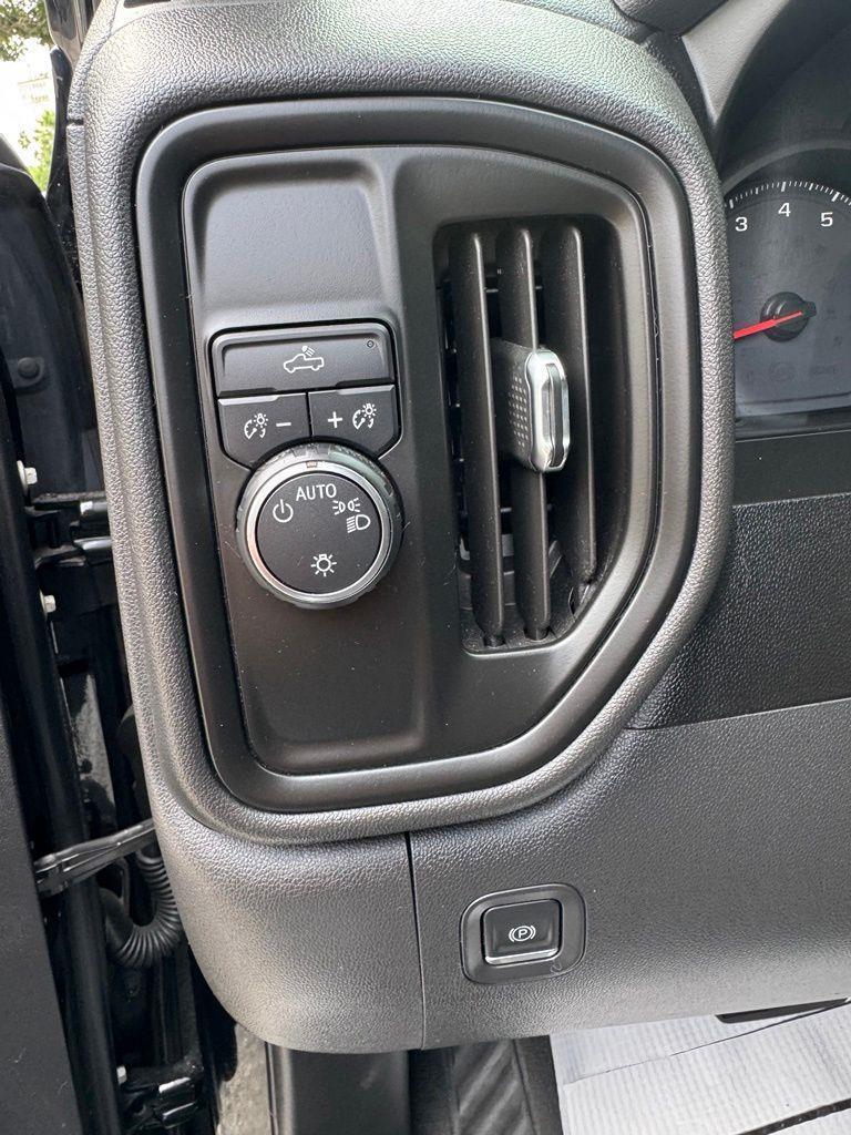 Chevrolet Silverado 1500  2020
