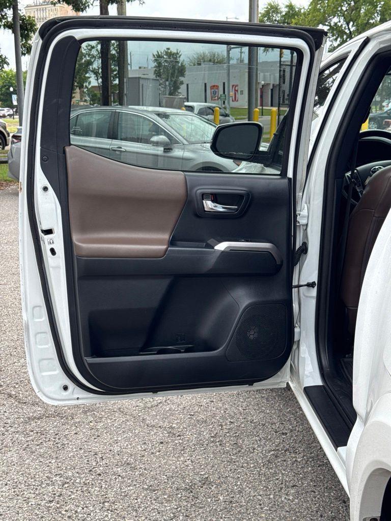 Toyota Tacoma  2016