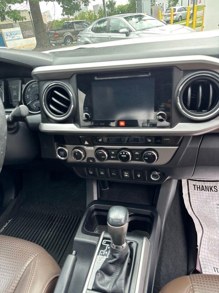 Toyota Tacoma  2016