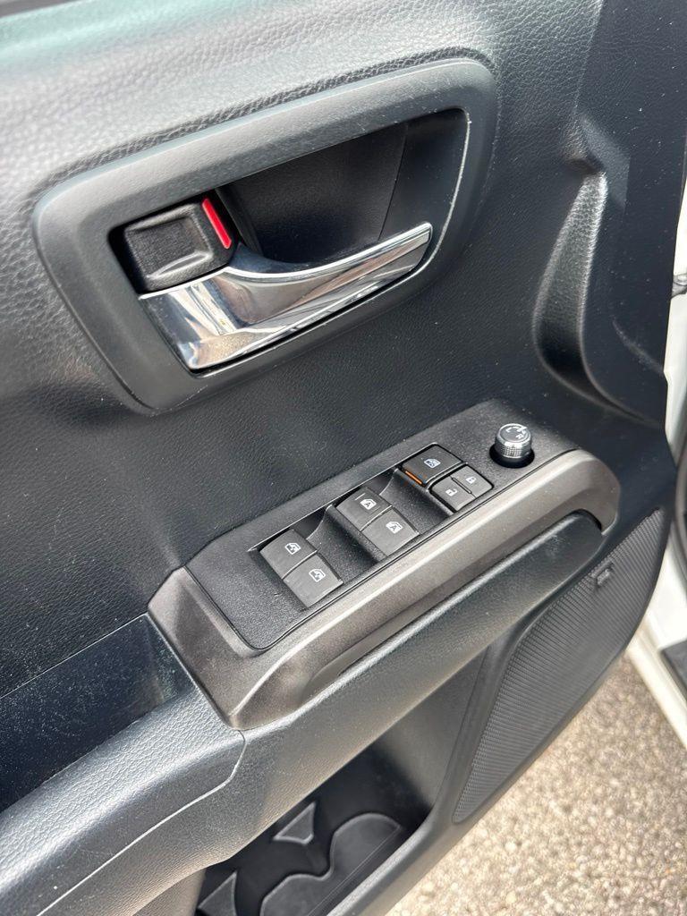 Toyota Tacoma  2016
