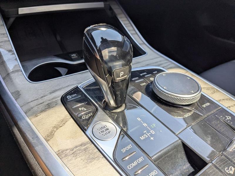 BMW X7  2020