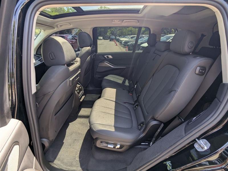 BMW X7  2020