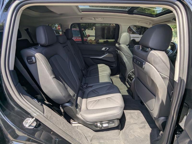 BMW X7  2020