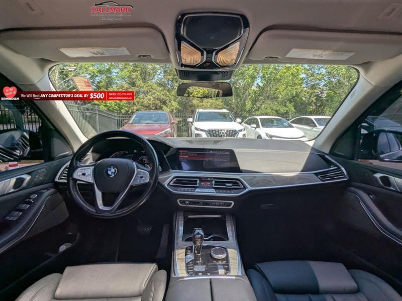 BMW X7  2020