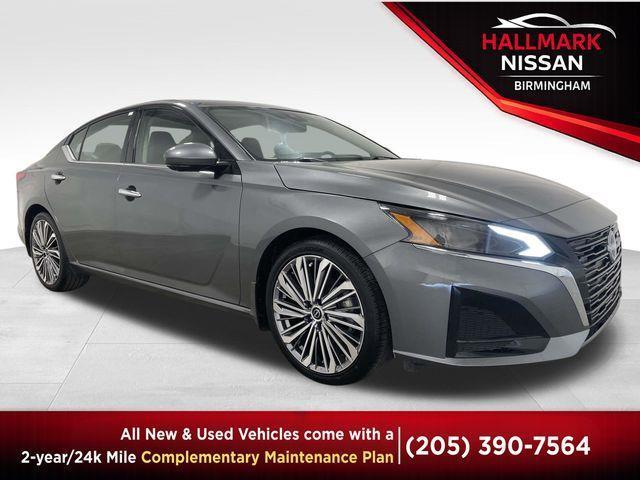 Nissan Altima  2025