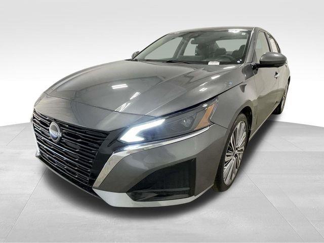 Nissan Altima  2025