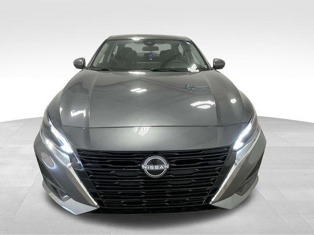 Nissan Altima  2025
