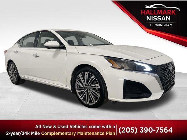Nissan Altima  2025