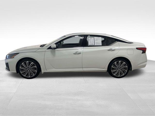 Nissan Altima  2025