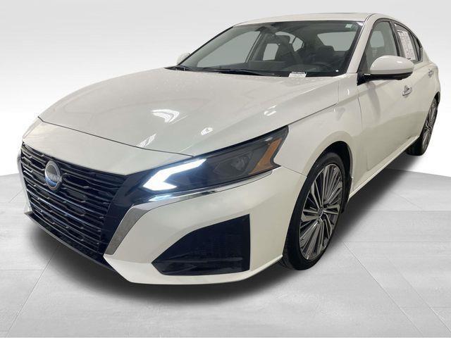 Nissan Altima  2025