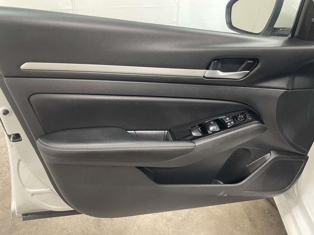 Nissan Altima  2025