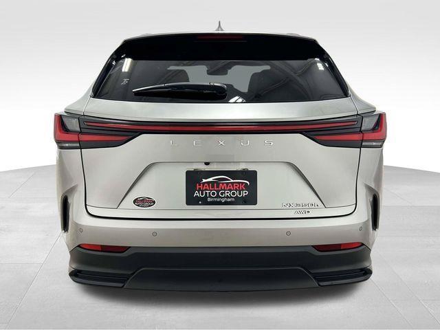 Lexus NX  2024