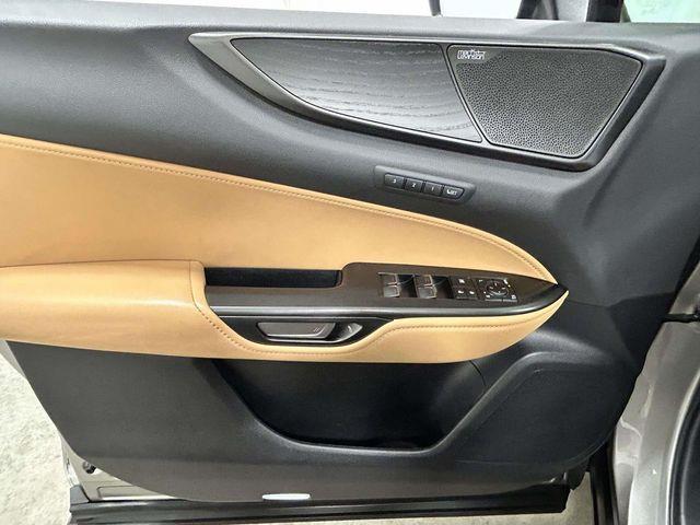 Lexus NX  2024