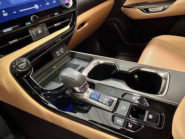 Lexus NX  2024