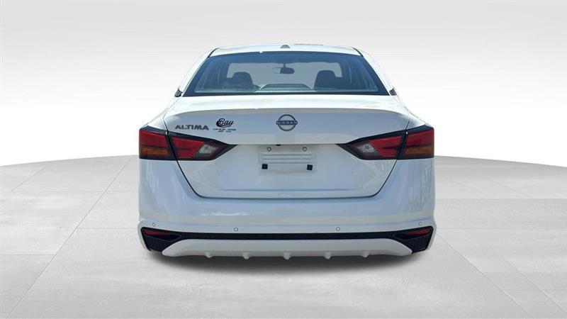 Nissan Altima  2025