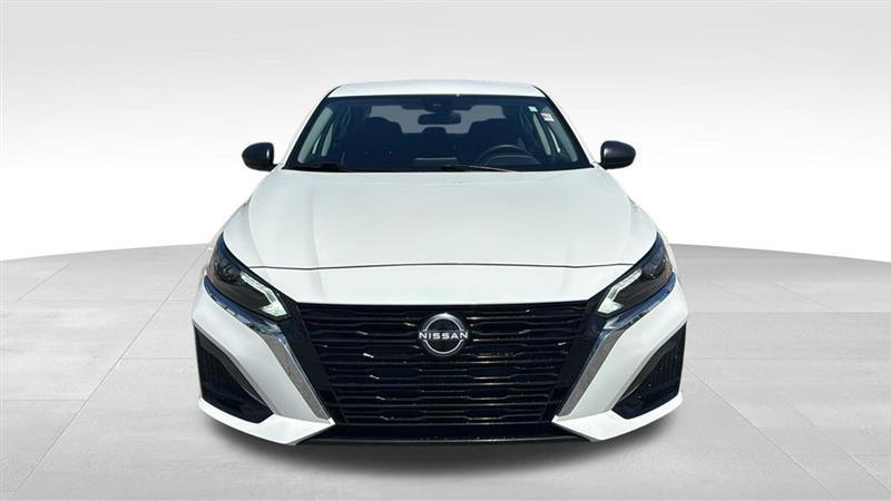 Nissan Altima  2025
