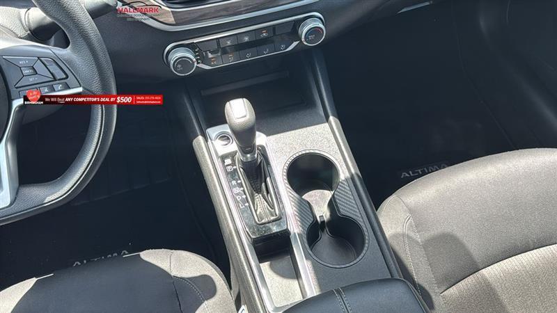Nissan Altima  2025