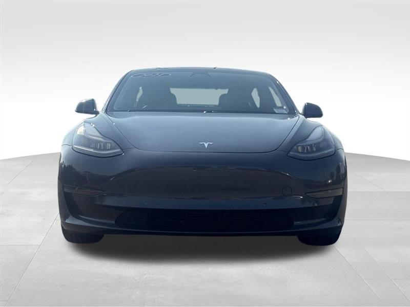 Tesla Model 3  2021