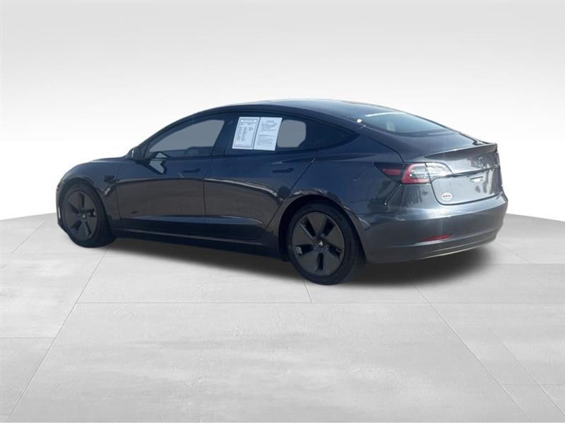 Tesla Model 3  2021