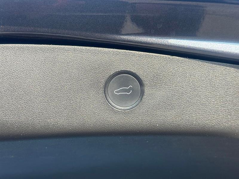 Tesla Model 3  2021