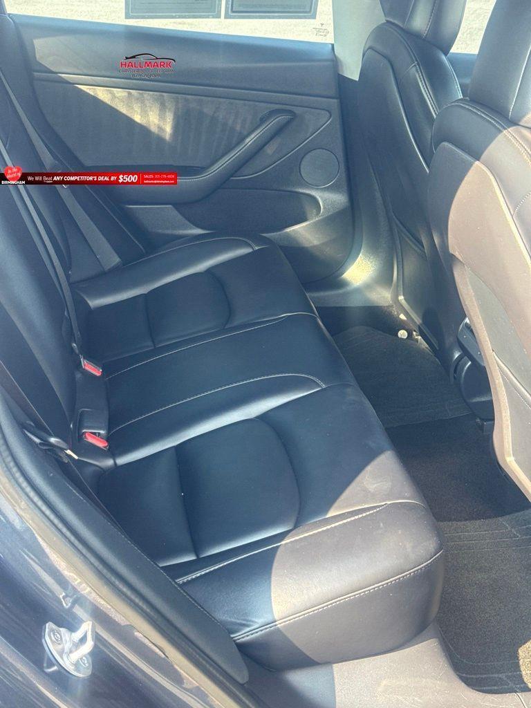 Tesla Model 3  2021