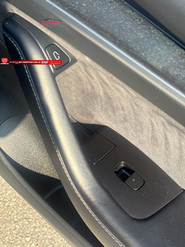 Tesla Model 3  2021