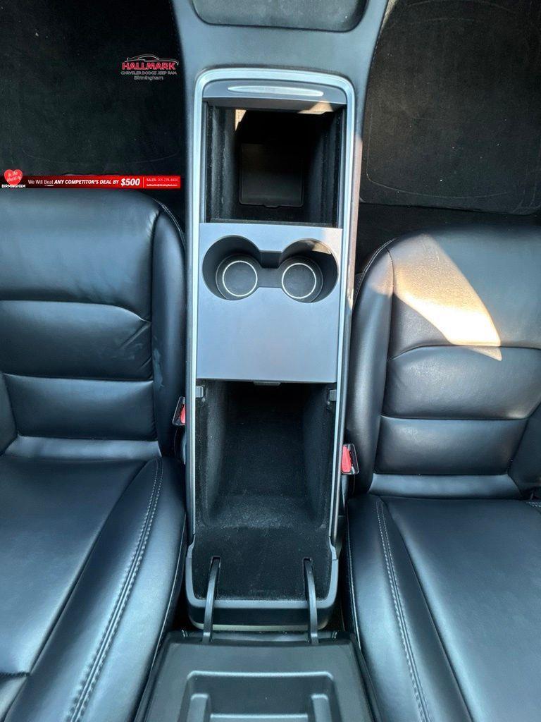 Tesla Model 3  2021