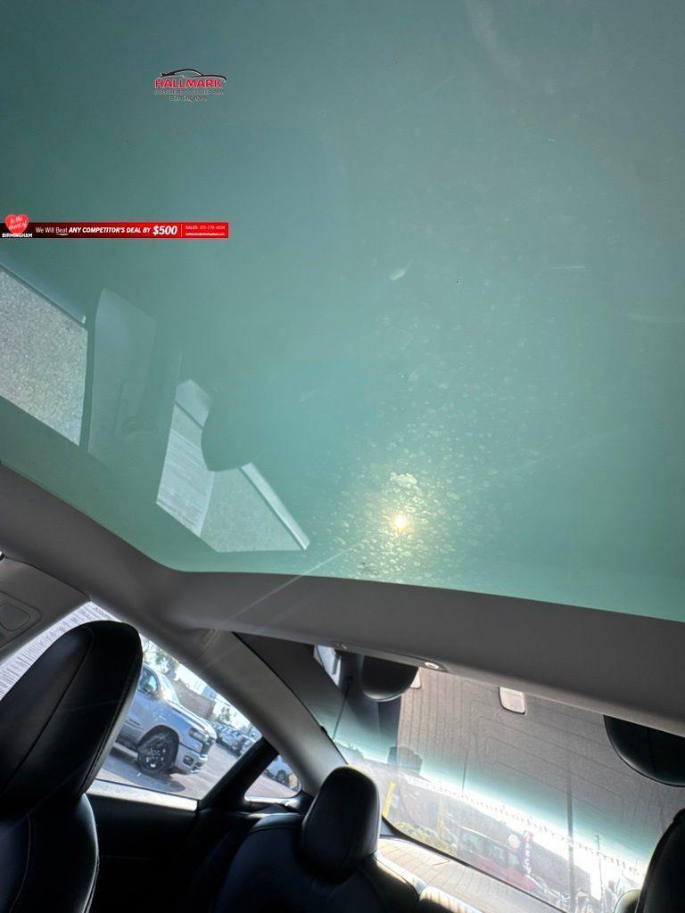 Tesla Model 3  2021